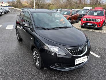 LANCIA CERTIFIED Lancia Ypsilon 1.0 Firefly 70cv S&s Hybrid Gold Plus Usata - City Car Ibrido Nero - Roma - 2429376_3