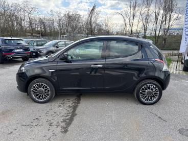 LANCIA CERTIFIED Lancia Ypsilon 1.0 Firefly 70cv S&s Hybrid Gold Plus Usata - City Car Ibrido Nero - Roma - 2429377_4