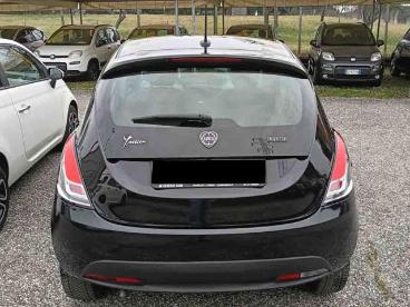 LANCIA CERTIFIED Lancia Ypsilon 1.0 Firefly 5 Porte S And S Hybrid Silver Usata - City Car Ibrido Nero - Carmagnola - 2429789_5