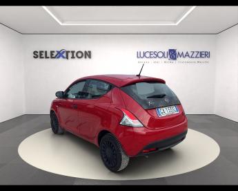 LANCIA CERTIFIED Lancia Ypsilon 3&ordf; Serie 1.0 Firefly 5 Porte S And S Hybrid Ecochi Usata - City Car Ibrido Rosso - Ancona - 2429809_3