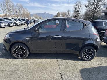 LANCIA CERTIFIED Lancia Ypsilon 1.2 69cv Gpl Ecochic Gold Usata - City Car  Nero - Torino - 2431705_4