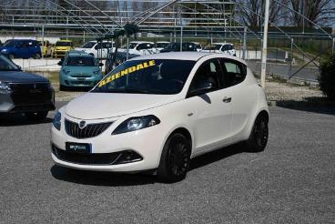 LANCIA CERTIFIED Lancia Ypsilon 1.0 Firefly S And S Hybrid Silver Usata - City Car Ibrido Beige - Carmagnola - 2432418_1