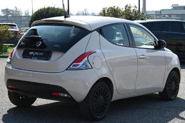 LANCIA CERTIFIED Lancia Ypsilon 1.0 Firefly S And S Hybrid Silver Usata - City Car Ibrido Beige - Carmagnola - 2432418_5