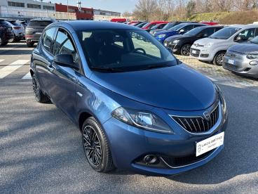 LANCIA CERTIFIED Lancia Ypsilon 1.0 Firefly 70cv S&s Hybrid Gold Usata - City Car Ibrido Blu - Roma - 2432677_3