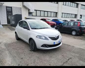 LANCIA CERTIFIED Lancia Ypsilon 3&ordf; Serie 1.0 Firefly 5 Porte S And S Hybrid Ecochi Usata - City Car Ibrido Argento - Sassuolo - 2432868_2