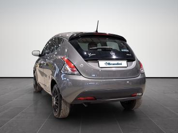 LANCIA CERTIFIED Lancia Ypsilon 1.0 Hybrid Silver S And S 70cv Usata - City Car Ibrido Grigio - Pistoia - 2433676_4