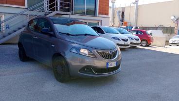 LANCIA CERTIFIED Lancia Ypsilon 1.2 69cv Gpl Silver Usata - City Car  Grigio - Fisciano - 2434809_2