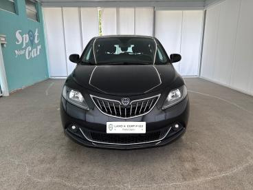 SPOTICAR Lancia Ypsilon 1.0 Firefly 70cv S&s Hybrid Gold Gpl Aftermark Usata - City Car Ibrido Nero - Napoli - 1202434837_2
