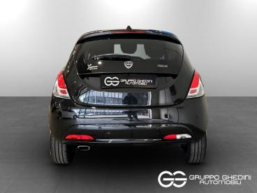 LANCIA CERTIFIED Lancia Ypsilon Iii 2021 1.0 Firefly Hybrid Gold S And S 70cv Usata - City Car Ibrido Nero - Bologna - 2435678_5