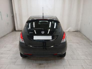 LANCIA CERTIFIED Lancia Ypsilon 1.2 Elefantino Blu Ecochic Gpl 69cv My19 Usata - City Car  Nero - Cuneo - 2436820_5