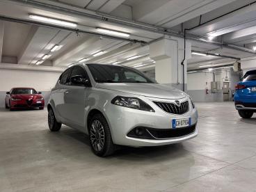 LANCIA CERTIFIED Lancia Ypsilon Iii 2021 1.2 Gold Gpl 69cv Usata - City Car  Grigio - Charvensod - 2436841_1