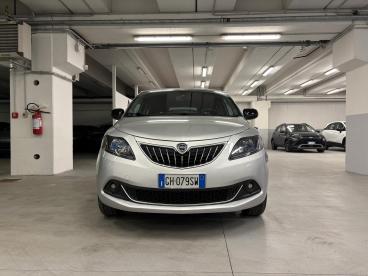 LANCIA CERTIFIED Lancia Ypsilon Iii 2021 1.2 Gold Gpl 69cv Usata - City Car  Grigio - Charvensod - 2436841_2