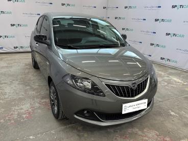 LANCIA CERTIFIED Lancia Ypsilon 1.0 Firefly 70cv S&s Hybrid Gold Plus Usata - City Car Ibrido Grigio - Roma - 2437511_3