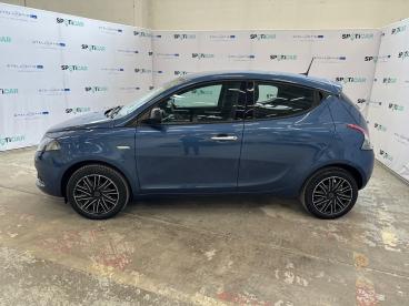 LANCIA CERTIFIED Lancia Ypsilon 1.0 Firefly 70cv Hybrid Gold Usata - City Car Ibrido Blu - Roma - 2437512_4