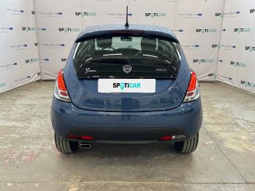 LANCIA CERTIFIED Lancia Ypsilon 1.0 Firefly 70cv Hybrid Gold Usata - City Car Ibrido Blu - Roma - 2437512_5