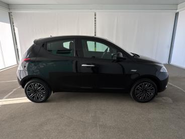 SPOTICAR Lancia Ypsilon 1.0 Firefly 70cv S&s Hybrid Gold Usata - City Car Ibrido Nero - Napoli - 1202437712_4