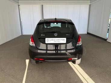 SPOTICAR Lancia Ypsilon 1.0 Firefly 70cv S&s Hybrid Gold Usata - City Car Ibrido Nero - Napoli - 1202437712_5