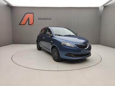 LANCIA CERTIFIED Lancia Ypsilon Iii 2021 1.0 70cv Hybrid Gold Usata - City Car Ibrido Plug-in Blu - Voghera - 2437996_3
