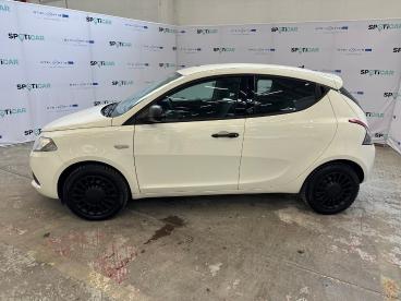 LANCIA CERTIFIED Lancia Ypsilon 1.0 70cv Firefly Hybrid S&s Silver Usata - City Car Ibrido Bianco - Roma - 2438411_4