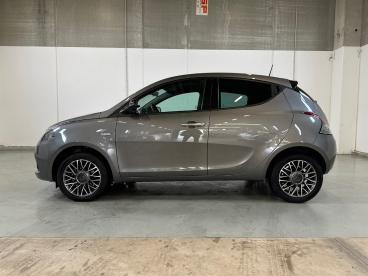 LANCIA CERTIFIED Lancia Ypsilon 1.0 Firefly 70cv Hybrid Silver Usata - City Car Ibrido Grigio - Milano - 2438413_4