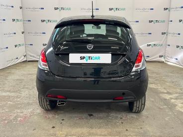 LANCIA CERTIFIED Lancia Ypsilon 1.0 Firefly 70cv S&s Hybrid Gold Usata - City Car Ibrido Nero - Roma - 2438415_5