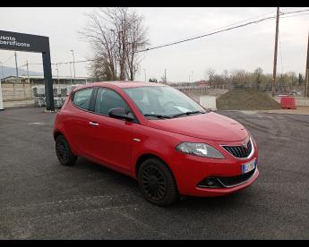 LANCIA CERTIFIED Lancia Ypsilon 1.0 Firefly Hybrid Silver S And S 70cv Usata - City Car Ibrido Rosso - Charvensod - 2438896_1