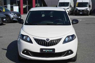 LANCIA CERTIFIED Lancia Ypsilon 1.0 Firefly 5 Porte S And S Hybrid Gold Usata - City Car Ibrido Bianco - Carmagnola - 2440516_2