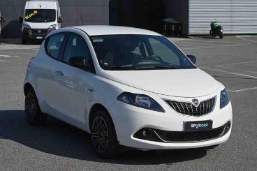 LANCIA CERTIFIED Lancia Ypsilon 1.0 Firefly 5 Porte S And S Hybrid Gold Usata - City Car Ibrido Bianco - Carmagnola - 2440516_3