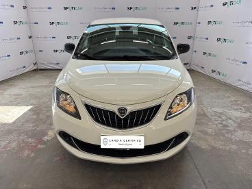 LANCIA CERTIFIED Lancia Ypsilon 1.0 Firefly 70cv S&s Hybrid Silver Usata - City Car Ibrido Bianco - Roma - 2442460_2