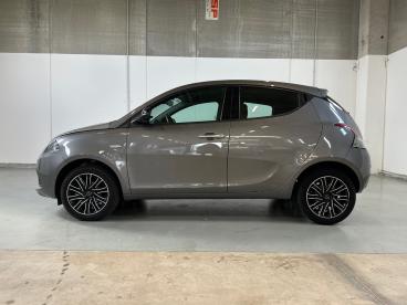 LANCIA CERTIFIED Lancia Ypsilon 1.0 Firefly 70cv S&s Hybrid Gold Usata - City Car Ibrido Grigio - Milano - 2442825_4