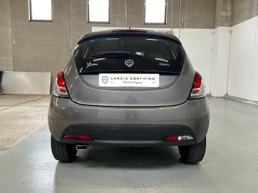 LANCIA CERTIFIED Lancia Ypsilon 1.0 Firefly 70cv S&s Hybrid Gold Usata - City Car Ibrido Grigio - Milano - 2442825_5