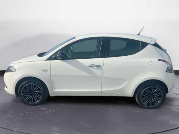 LANCIA CERTIFIED Lancia Ypsilon Iii 2021 1.0 Firefly Hybrid Silver S And S 70cv Usata - City Car Ibrido Bianco - Pordenone - 2445061_2