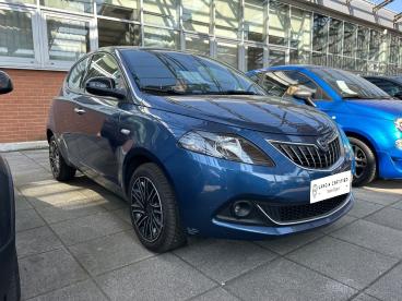 LANCIA CERTIFIED Lancia Ypsilon 1.0 Firefly 70cv S&s Hybrid Gold Usata - City Car Benzina Blu - Torino - 2447119_3