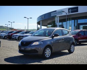 LANCIA CERTIFIED Lancia Ypsilon 3&ordf; Serie 1.2 69 Cv 5 Porte Gpl Ecochic Elefantino Usata - City Car  Grigio - Pineto - 2447602_1