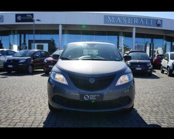LANCIA CERTIFIED Lancia Ypsilon 3&ordf; Serie 1.2 69 Cv 5 Porte Gpl Ecochic Elefantino Usata - City Car  Grigio - Pineto - 2447602_2