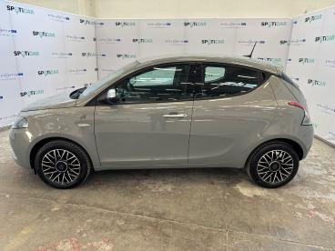 LANCIA CERTIFIED Lancia Ypsilon 1.0 Firefly 70cv Hybrid Alberta Ferretti Usata - City Car Ibrido Grigio - Roma - 2447836_4