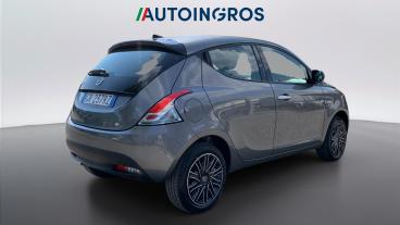 LANCIA CERTIFIED Lancia Ypsilon Iii 2021 1.0 Firefly Hybrid Silver S And S 70cv Usata - City Car Ibrido Grigio - Torino - 2448369_5