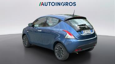 LANCIA CERTIFIED Lancia Ypsilon Iii 2021 1.0 Firefly Hybrid Silver S And S 70cv Usata - City Car Ibrido Blu - Torino - 2448376_3