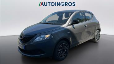 LANCIA CERTIFIED Lancia Ypsilon Iii 2021 1.0 Firefly Hybrid Silver S And S 70cv Usata - City Car Ibrido Grigio - Torino - 2448388_1