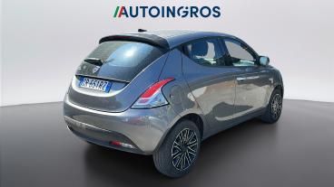 LANCIA CERTIFIED Lancia Ypsilon Iii 2021 1.0 Firefly Hybrid Silver S And S 70cv Usata - City Car Ibrido Grigio - Torino - 2448388_5