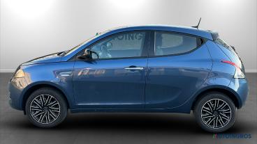 LANCIA CERTIFIED Lancia Ypsilon Iii 2021 1.2 Gold Gpl 69cv Usata - City Car  Blu - Torino - 2448390_2