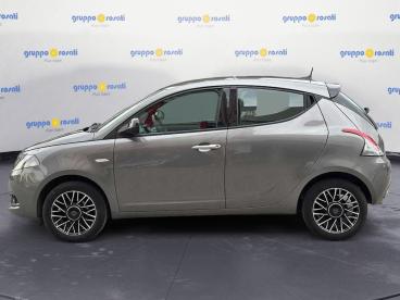 LANCIA CERTIFIED Lancia Ypsilon New 5 Porte My24 1.0 Firefly 70 Cvstart And Stop H Usata - City Car Ibrido Grigio - Roma - 2451090_3