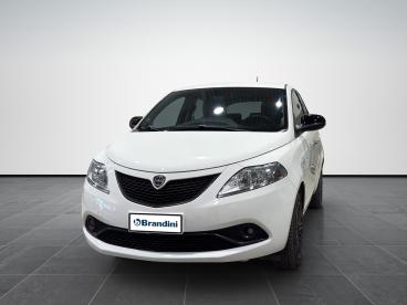 LANCIA CERTIFIED Lancia Ypsilon 1.2 Gold S And S 69cv My19 Usata - City Car Benzina Bianco - Pistoia - 2451608_1