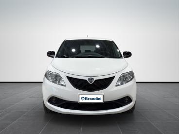 LANCIA CERTIFIED Lancia Ypsilon 1.2 Gold S And S 69cv My19 Usata - City Car Benzina Bianco - Pistoia - 2451608_2