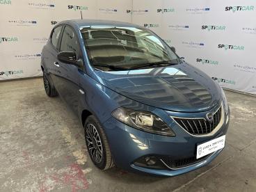 LANCIA CERTIFIED Lancia Ypsilon 1.0 Firefly 70cv Hybrid Platino Usata - City Car Ibrido Blu - Roma - 2452383_3