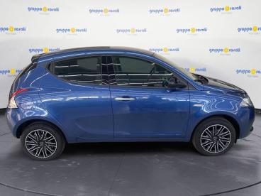 LANCIA CERTIFIED Lancia Ypsilon Ii 2007 1.0 Firefly Hybrid Gold S And S 70cv Usata - City Car Ibrido Blu - Roma - 2452946_2