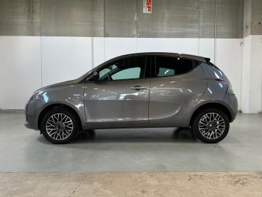 LANCIA CERTIFIED Lancia Ypsilon 1.0 Firefly 70cv Hybrid Gold Usata - City Car Ibrido Grigio - Milano - 2453010_4