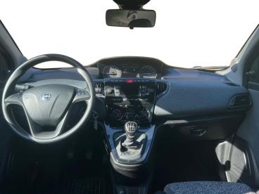 LANCIA CERTIFIED Lancia Ypsilon 1.0 70cv Hybrid Silver Usata - City Car Ibrido Rosso - Fisciano - 2453893_5