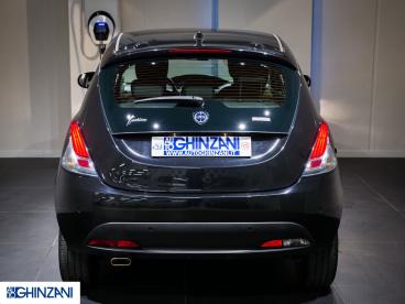 LANCIA CERTIFIED Lancia Ypsilon 1.0 Firefly 70cv Hybrid Gold - Prezzo Vero Usata - City Car Ibrido Nero - Calusco Dadda - 2455982_5