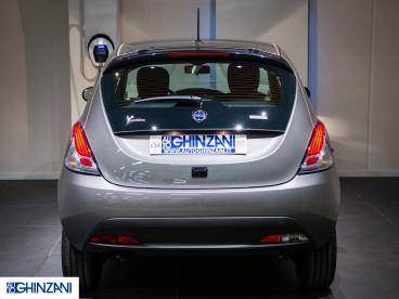 LANCIA CERTIFIED Lancia Ypsilon 1.0 Firefly 70cv Hybrid Gold - Prezzo Vero Usata - City Car Ibrido Grigio - Calusco Dadda - 2455983_4